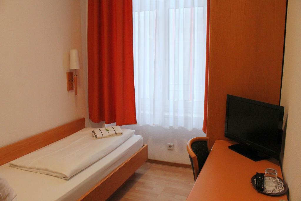 Hotel Weidenhof Düsseldorf Zewnętrze zdjęcie